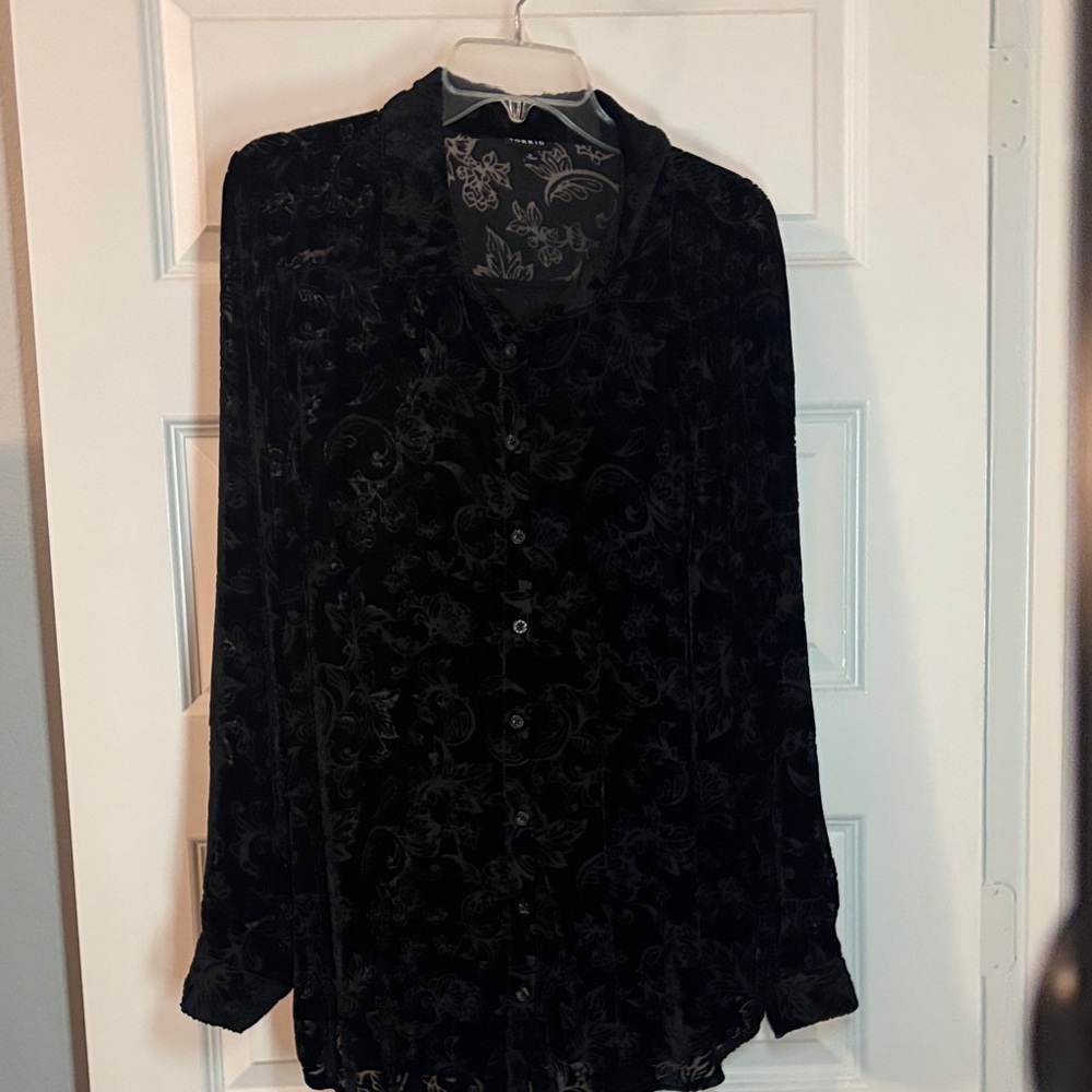 Torrid Black Madison Velvet Burnout Button-Up Shirt Tunic SZ 2X long sleeve goth